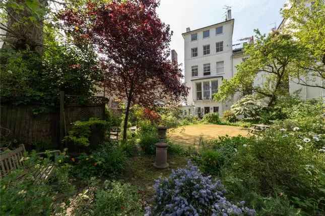 Flat for sale in Rosslyn Hill, London NW3