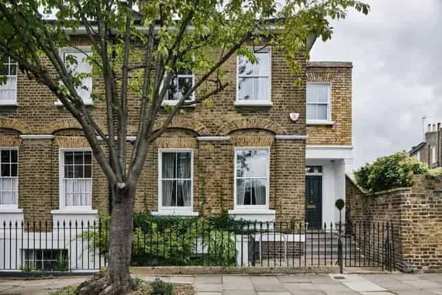 Semi Detached House For Sale In London