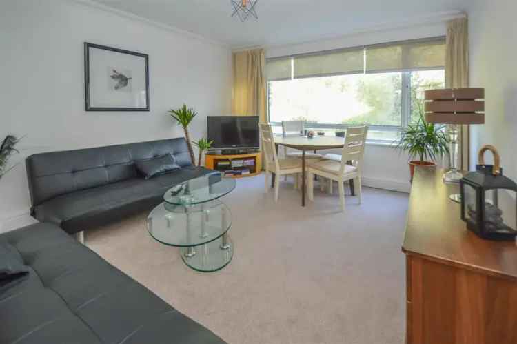 2 Bedroom Apartment near Brentwood Station