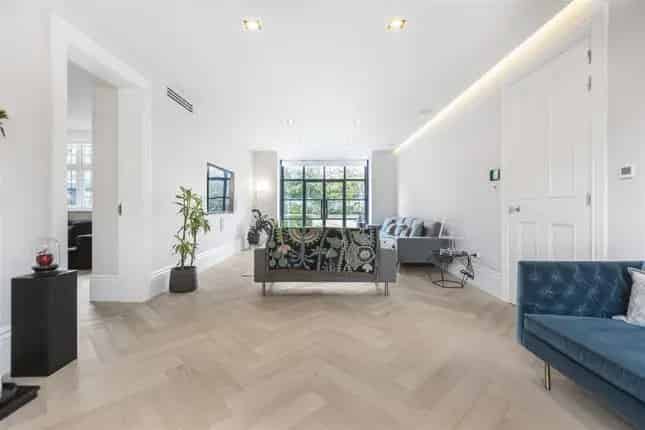 Luxury 6-Bedroom Detached House for Sale in London N14