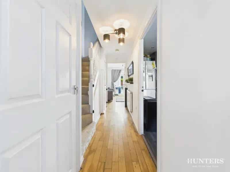 3 Bed End Terrace House for Sale - Spacious, Modern, Sought-After Location