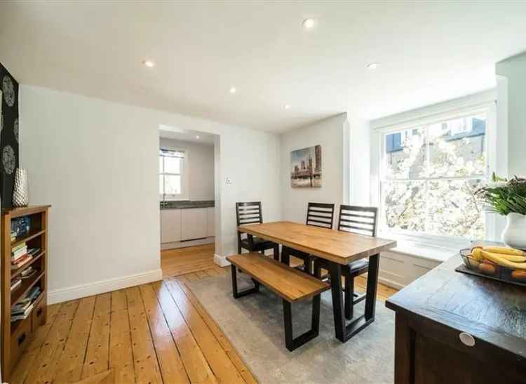 Victorian Conversion Two Double Bedrooms Close to Clapham South