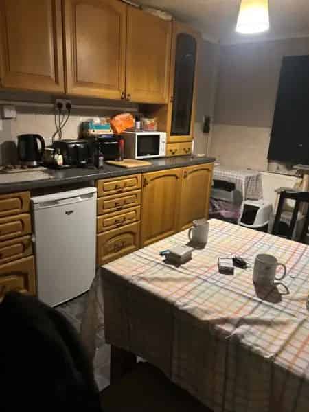 3 Bed Semi Detached House Near Schools