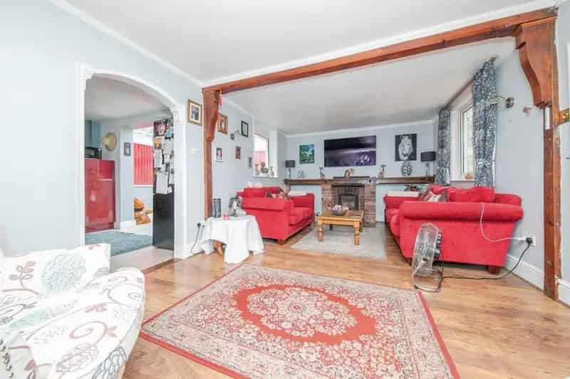 Colchester Detached Bungalow - 3 Bedrooms, 2 Bathrooms, Off-Road Parking