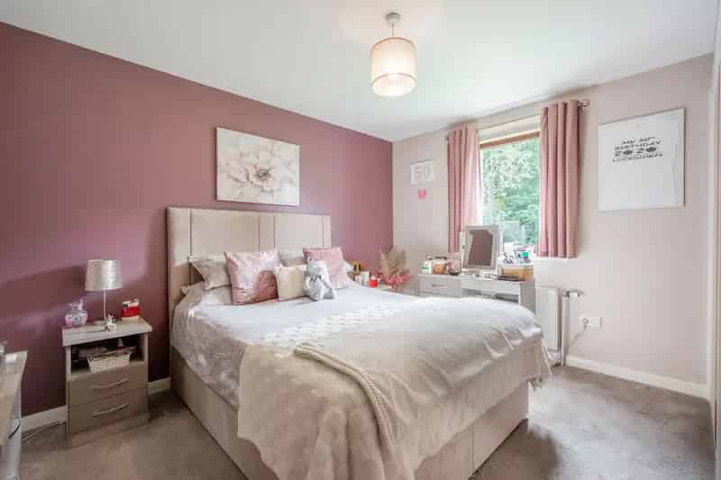Spacious 2-Bedroom Flat First Floor Ideal for First Time Buyers or Investors