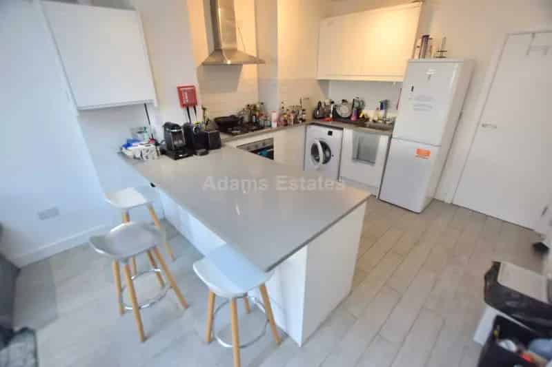 1 Bedroom House Share Reading Central - Recently Refurbished