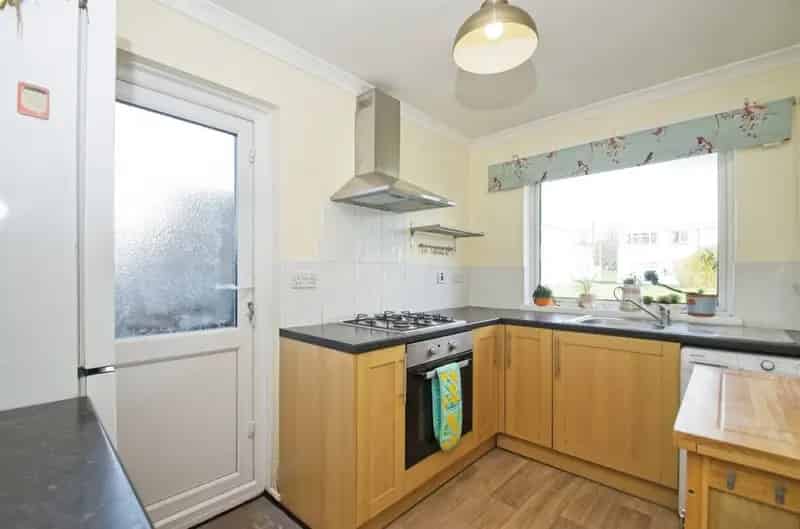 2 Bedroom End Terrace House for Sale