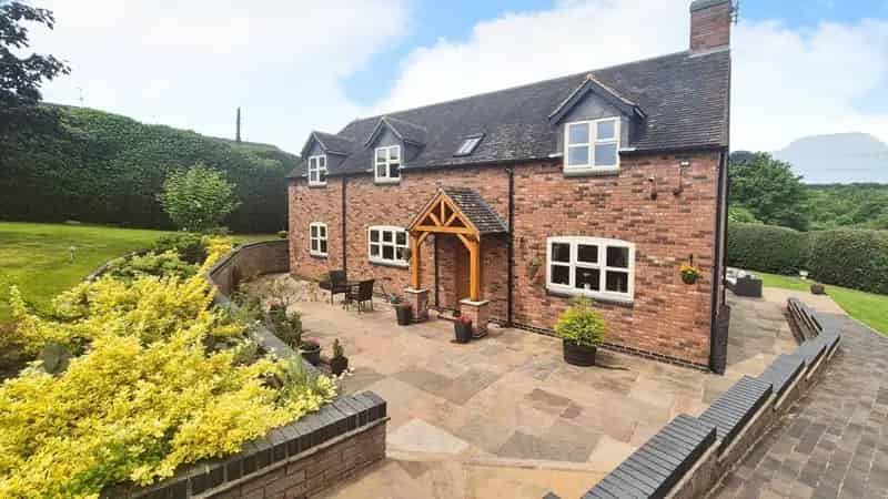 3 Bedroom Detached House for Sale 1873 SQ FT