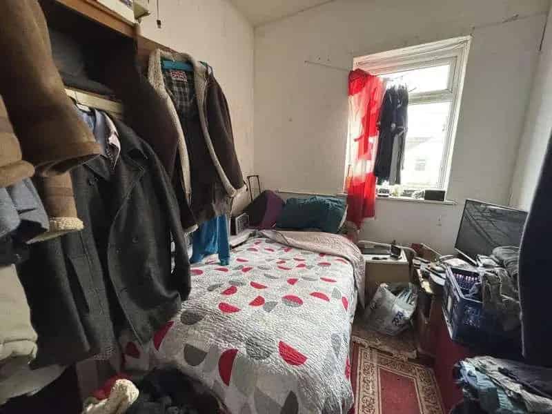 5 Bed Property For Sale Auction Fully Let Converted Home