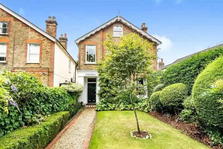 4 bedroom detached house for sale