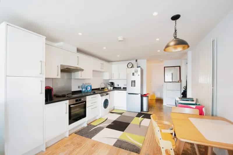Two Double Bedroom Apartment East Grinstead