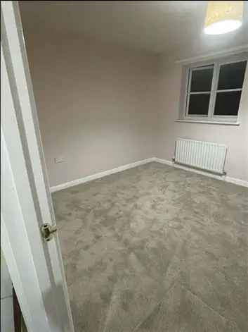 House For Rent in Devizes, England