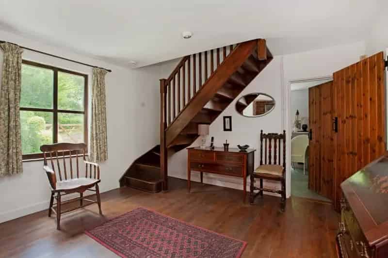 4 bedroom House
 For Sale 
Total Size: 1809 SQ FT