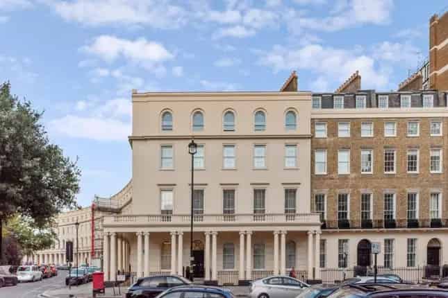 Prestigious 2-Bedroom Apartment in Portland Place London
