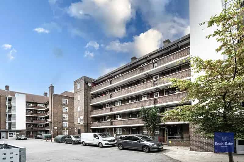 4 Bedroom Flat for Sale in London SW8 Near Nine Elms Vauxhall