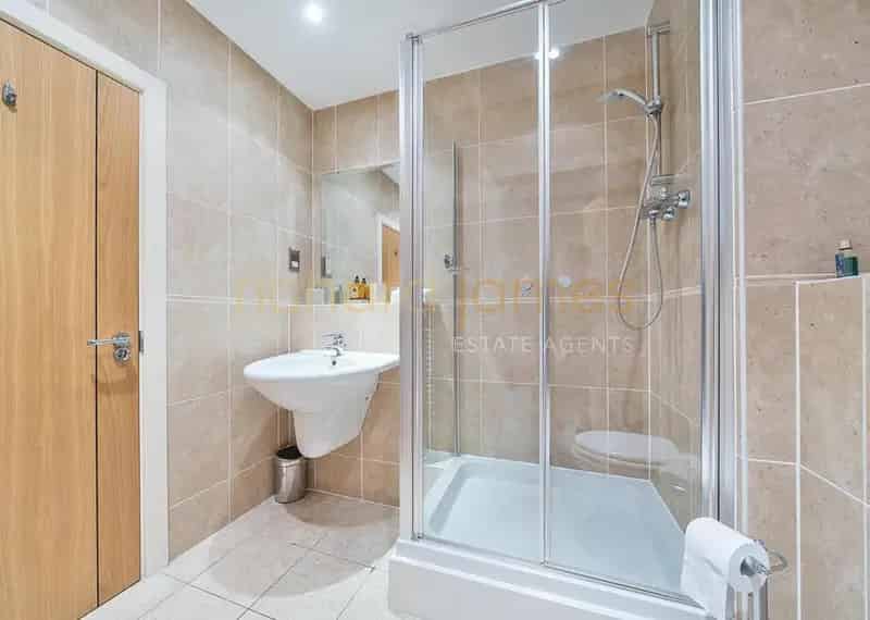 4 Bed Flat for Sale in Mill Hill Village