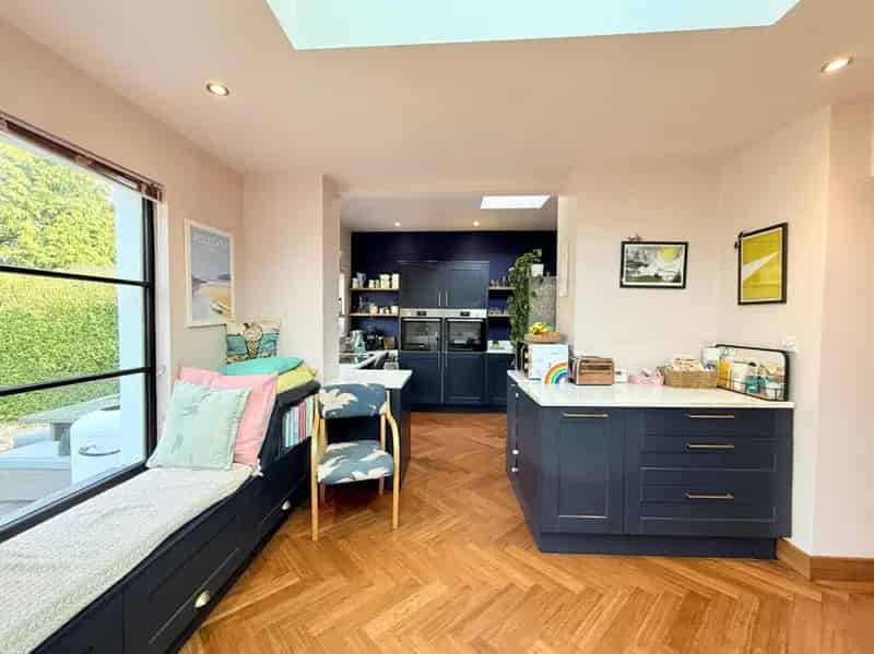 4 Bedroom Detached Bungalow Near Hall Green Station