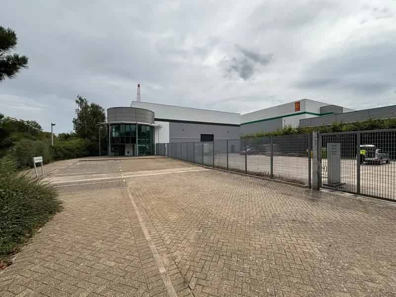 15769 sq ft Warehouse To Let Bromley-by-Bow