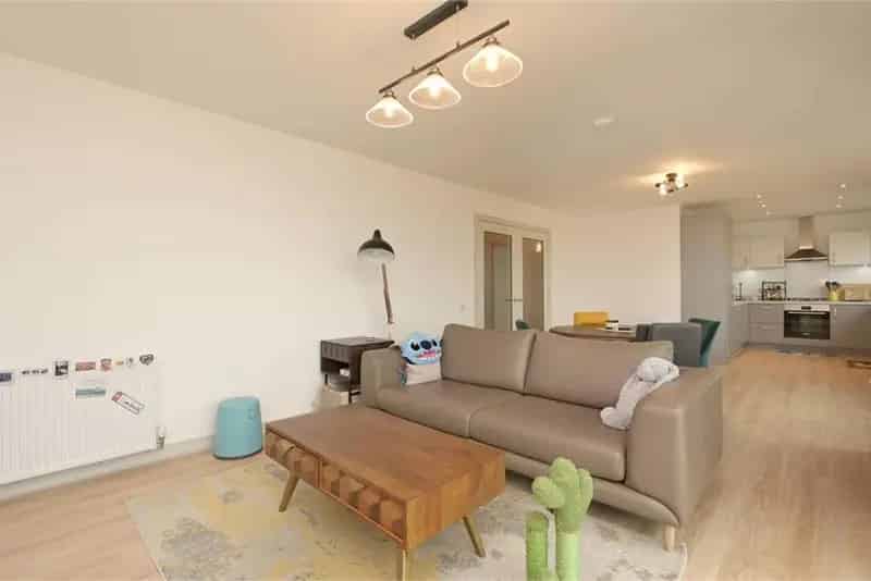 3 Bed Flat Newhaven Modern Development Harbour Views Parking