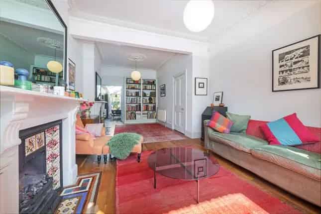 Spacious Victorian Family Home Kelmscott Road London SW11