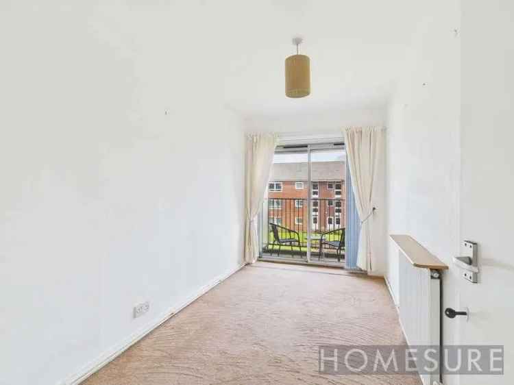 2 Bed Flat for Sale - Top Floor, No Onward Chain