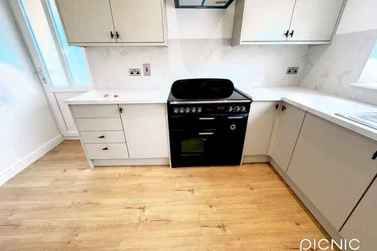 Three Double Bedroom Bungalow Large Garden Double Garage