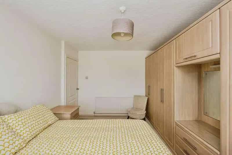 3 Bed House for Sale - Family Home with Garage & Garden