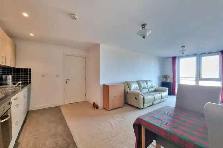 2 bedroom flat for sale