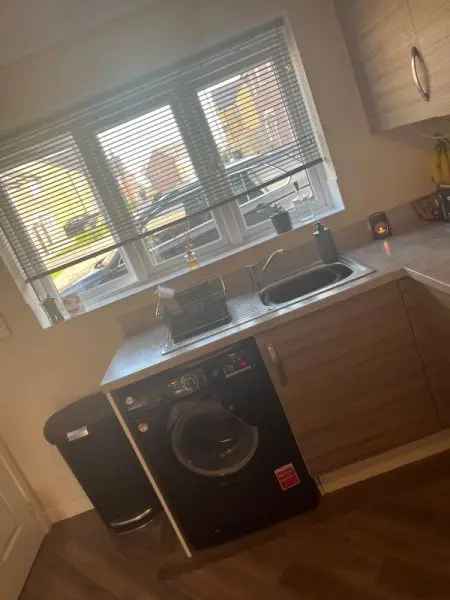 House For Rent in Leeds, England