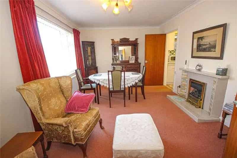 3 Bed Detached Bungalow for Sale Near Town Centre and Beach