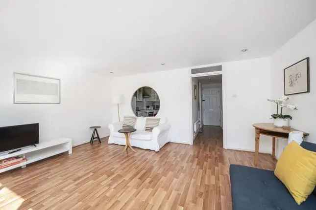 Maisonette to rent in Patriot Square, Bethnal Green, London E2