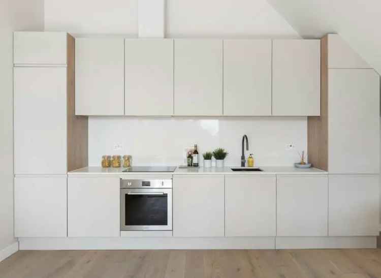 Luxury Apartments in Acton near Mainline Station