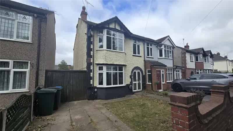 3 Bedroom Semi-Detached House to Rent