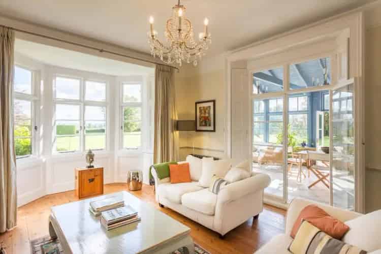 5 Bedroom Detached House with Annex for Sale