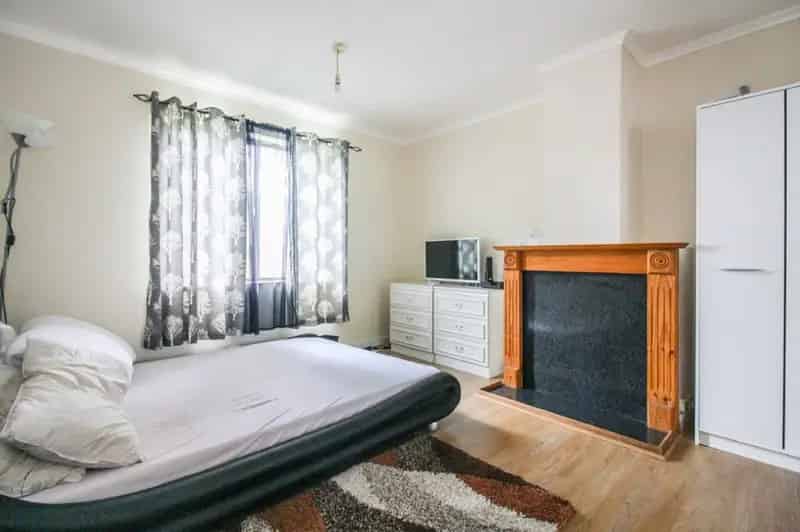 3 Bedroom House To Rent Available 2025