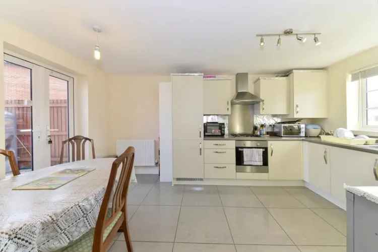 3 Bedroom Semi-Detached House Barrowby Edge Grantham
