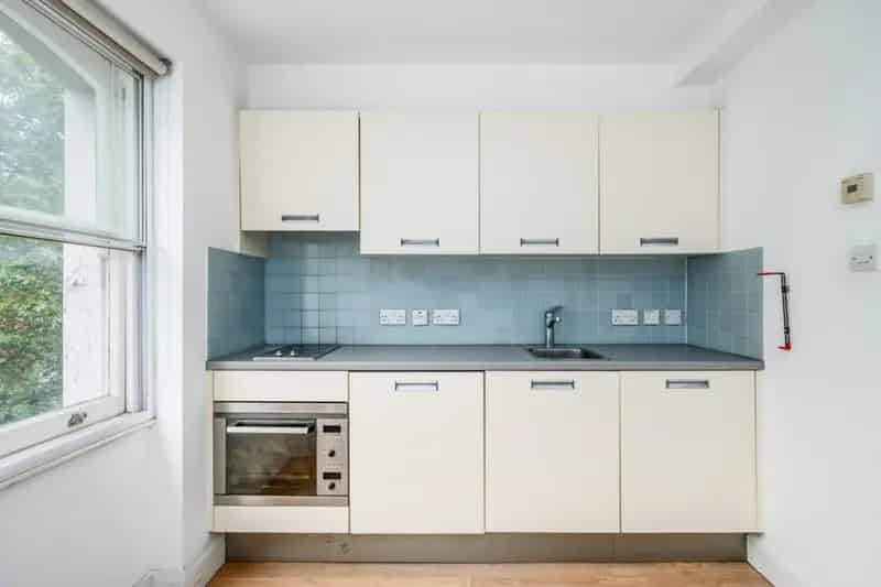 Flat
 To Rent
