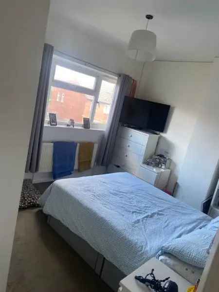 House For Rent in Wakefield, England