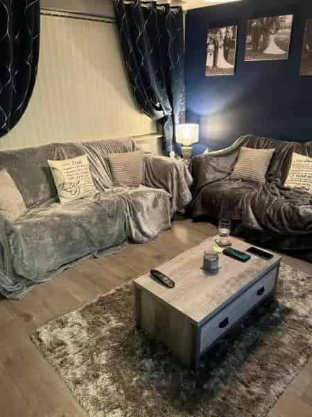 3 Bedroom 1 Bathroom House with Large Gardens and Parking