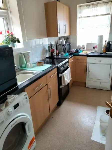 Flat For Rent in Exeter, England