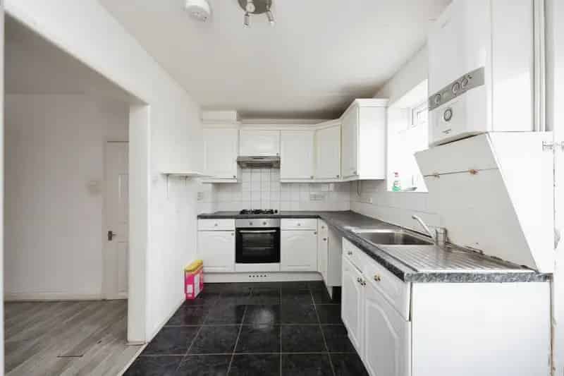 Three Bedroom House Rushton Avenue Chain Free