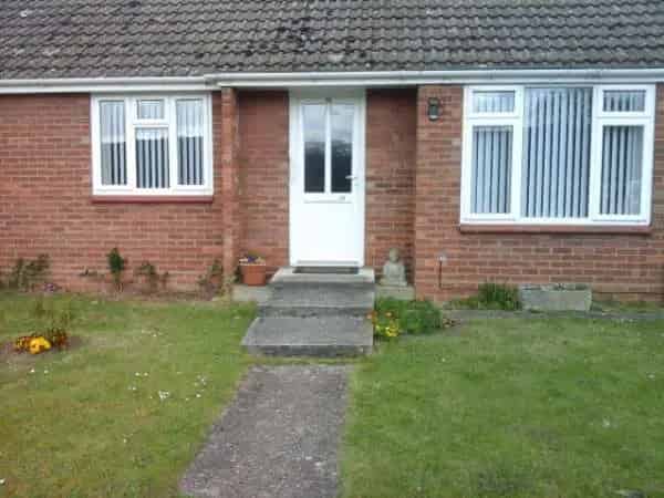 2 Bed Semi Detached Bungalow Northampton Leicestershire