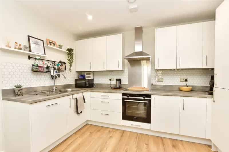 2 Bedroom Ground Floor Apartment for Sale