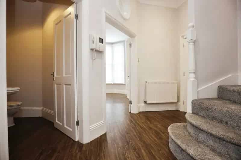 Two Double Bedroom Apartment Leamington Spa Off Road Parking No Chain