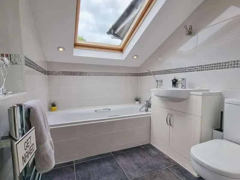 4 Bed House For Sale Spacious Family Home Potential To Extend