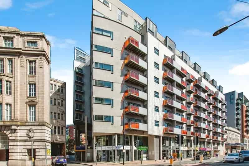 2 Bedroom Furnished Apartment Manchester M1 - Available September 2025