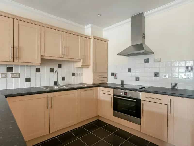 Immaculate Two Bedroom Ground Floor Apartment Stratford Upon Avon