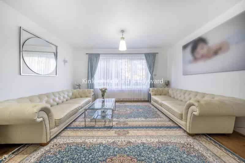 Two Bedroom Ground Floor Flat Near Bromley South Station