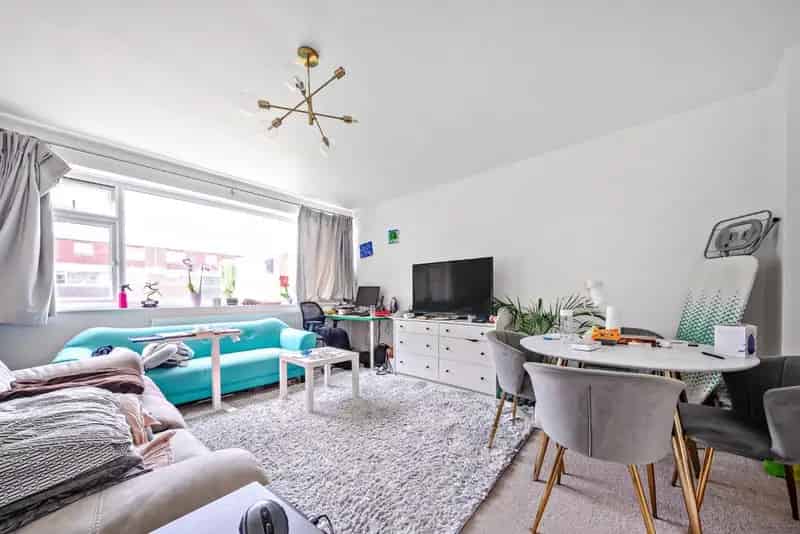 Royal Court Home near Richmond Park  Commuters Dream