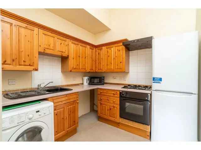 4 bedroom flat  for sale